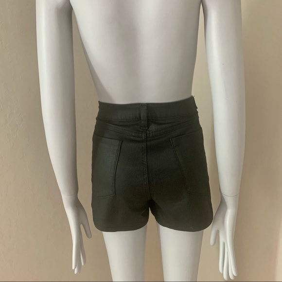 GUESS Waxed Coated 3” Shorts Matte Black Mid-rise Style W22075D4M00 - Picture 13 of 14